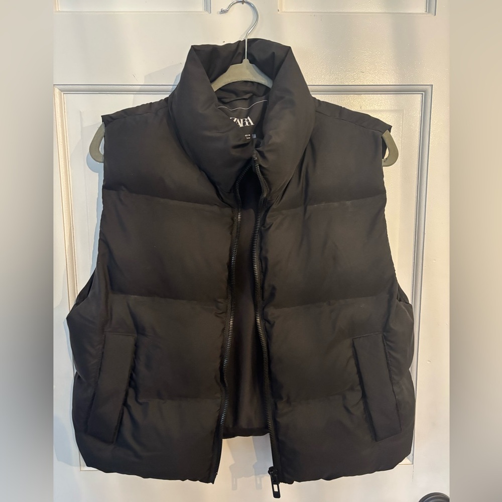 Zara puffer jacket. Great condition, size small